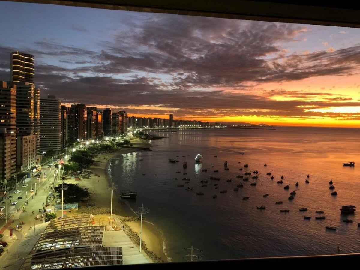 Flat Iate Plaza Na Beira Mar Com Vista Mar Daire Fortaleza  Dış mekan fotoğraf